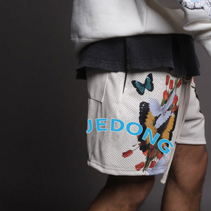 กางเกงขาสั้นตาข่ายพิมพ์ลายดิจิตอลสั่งทำขายส่งสำหรับผู้ชาย โพลีเอสเตอร์ 220 กรัม สวมใส่สบาย เป็นมิตรกับสิ่งแวดล้อม ระบายอากาศได้ดี แห้งเร็ว มีเชือกผูก - Product Image 4