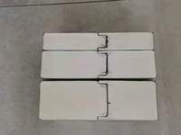 Ligne de production de panneaux sandwich en PU pour chambres froides et congélateurs, machine à mousse semi-automatique contrôlée par PLC avec pompe à moteur