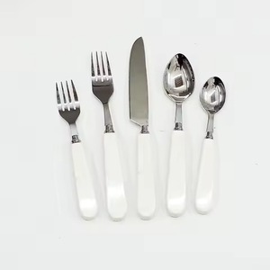 Ensemble de couverts élégant plaqué or avec poignée noire couverts à miroir Ustensiles de salle à manger élégants pour les mariages Utilisation de la cuisine de table - Product Image 5