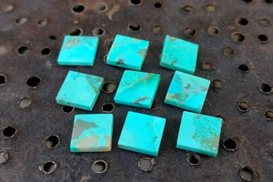 พลอยเทอร์ควอยซ์แอริโซนาทรงเหลี่ยมแบบหลวม พลอยเทอร์ควอยซ์แอริโซนาทรงเหลี่ยมแบบหลวม ด้านหลังแบน สำหรับทำเครื่องประดับ - Product Image 6