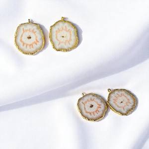 DIY Blanc Solaire Quartz Druzy Or Électrolytique Charme Faire Pendentif Collier pour La Vente En Gros - Product Image 1