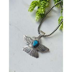 Pendentif Thunderbird en turquoise de Butte Kingman et argent sterling avec serti clos et technologie d'incrustation cheminée - Product Image 4