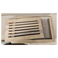 Planche à découper rectangulaire en bois naturel écologique avec bac à miettes, taille et couleur personnalisables, OEM/ODM Vietnam