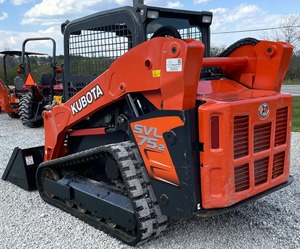 รถตักดิน Kubota SVL75-3 เครื่องยนต์ดีเซล ขนาดกะทัดรัด จัดส่งรวดเร็ว พร้อมปั๊ม PLC แบริ่งคุณภาพสูง ราคาขายส่งถูก - Product Image 6