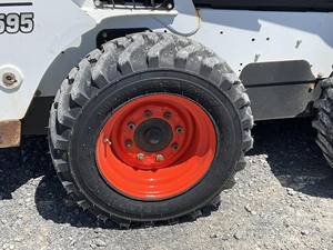 2019 pour chargeuse compacte Bobcat S595 avec composants du noyau du moteur Perkins, y compris la boîte de vitesses de la pompe à roulement du moteur - Product Image 3