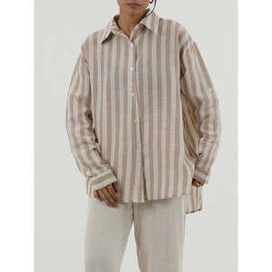 เสื้อเชิ้ตผู้หญิง VERDI รุ่นเรียบง่าย สไตล์ลำลอง ผ้าฝ้ายทรงปกติ ผ้าป๊อปลิน ปกเสื้อปักโลโก้ ไซส์ XL สีพื้น ย้อมสีเรียบ สำหรับฤดูใบไม้ร่วง - Product Image 1