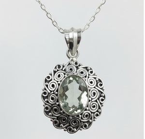 Colgante de Plata de Ley 925 con piedra preciosa de amatista verde, joyería de plata de diseñador hecha a mano, colgante de amatista verde ovalado de La India - Product Image 2