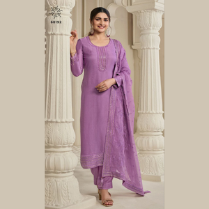 Lancement d'un nouveau fabricant exclusif de collections de costumes en satin de platine brodé pour les festivals par Royal Export - Product Image 3