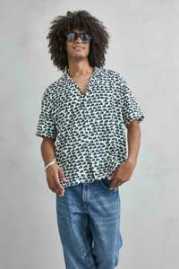 Camisa Casual de Verano 2026 para Hombre, Cuello en V, Manga Corta, con Botones, Antiarrugas, Estampado Animal, para Uso Diario - Product Image 4