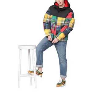 Venta al por mayor de diseño personalizado grueso cálido burbuja chaqueta acolchada ropa de calle a prueba de viento mullido contraste a cuadros chaquetas de invierno para hombre - Product Image 5