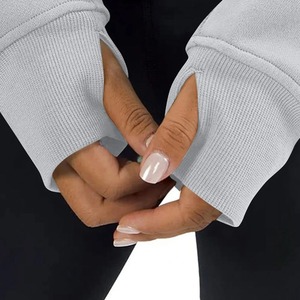 Nuevas sudaderas con capucha cálidas de lana con media cremallera de otoño para mujer, sudaderas cortas holgadas informales sólidas, jerséis con capucha y cuello levantado con orificio para el pulgar - Product Image 6