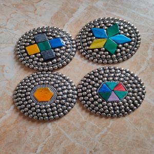 Botón Concho de latón hecho a medida con incrustaciones y grabado de metal con cuentas rojas para crear cinturones elegantes para reventa - Product Image 2