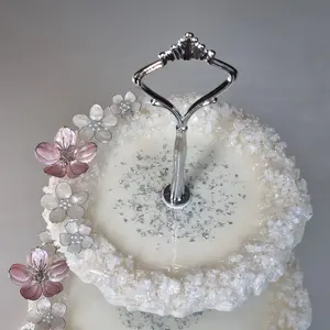 Molde de resina epoxi Soporte de pastel de resina hecho a mano sostenible para compradores eco-conscientes para eventos elegantes en la costa baja por TAQI CRAFTS - Product Image 2