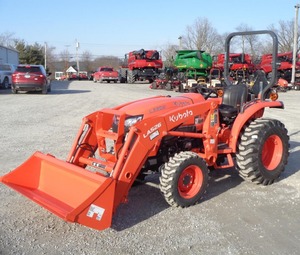 Para Kubota L3302DT Tractor 2023 Construido para la confiabilidad y versatilidad diarias con componentes centrales Bomba Cojinete de motor - Product Image 1