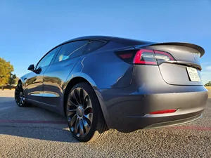 Pristine clean 2022 Tesla Model 3 - Product Image 2