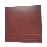 Carreaux de sol extérieurs modernes semi-porcelaine haute résistance 300x300mm TERRACOTTA STEP couleur rouge, finition mate résistante aux acides