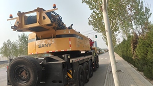 Utilisé pour STC800 Grue de camion de 100 tonnes Fabriqué en Chine Machines de construction à haut rendement avec roulement de moteur à engrenages de pompe - Product Image 2
