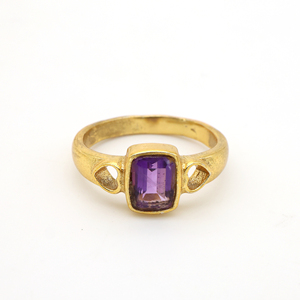 Wholesale <b>Amethyst</b> Faceted Rectangle <b>Ring</b> 18K <b>Gold</b> Brass Plated Religious Style Gemstone Jewelry for Gifts Anniversaries - Product Image 1