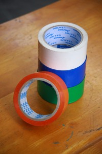 Le Vietnam a fait l'adhésif acrylique fort de longueur faite sur commande de ruban de masquage imperméable double face de polyester pour la palette de carton - Product Image 3