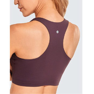 Sujetador de Yoga negro con logotipo personalizado para mujer, Sujetador deportivo sin costuras acolchado para fitness, venta al por mayor, 2023 - Product Image 3