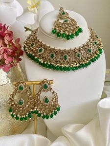 Ensemble de mariée Kundan en acier inoxydable classique bleu royal avec collier Tikka Boucles d'oreilles tour de cou en plaqué argent - Product Image 3