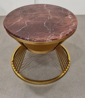AK Table d'appoint ronde en métal de style luxe en laiton finition dorée avec dessus Table de meubles faite à la main en marbre pour meubles de restaurant