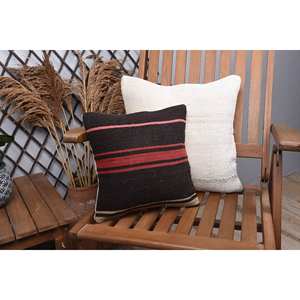 Luxe 12x12 pouces Beige Kilim Patchwork laine oreiller Vintage imprimé fleuri tissé jeter oreiller pour literie et sols Portable - Product Image 2