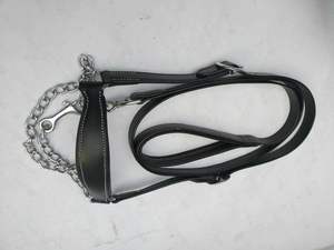 Nouveau licou SHOW en cuir robuste avec raccord argenté-cuir noir - Product Image 4