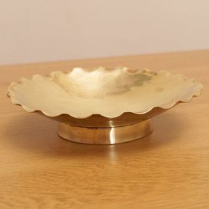 Bol de service en laiton indien artisanal pour une présentation de repas authentique et une cuisine culturelle - Product Image 1