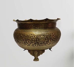 Pots de fleurs en métal de luxe de qualité supérieure idées pour jardin et intérieur décoratif à un prix abordable - Product Image 4