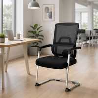 Chaise de conférence en maille Design Forward avec support lombaire trapézoïdal et base chromée pour salle de réunion et de formation