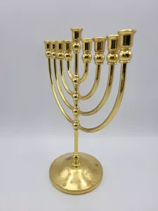 Metal de la mejor calidad con acabado artesanal, perfecto para una iluminación elegante y decoración del hogar, candelabro de Menorah religioso de Metal - Product Image 4