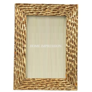 Handcrafted Vintage <b>Metal</b> <b>Photo</b> <b>Frame</b> With Classic Design And Intricate Patterns Perfect For Showcasing Cherished Memories - Product Image 3