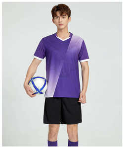 Ensemble d'entraînement de football à manches courtes en polyester respirant maillot de football d'équipe personnalisé - Product Image 4