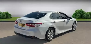 2024 T0 Y0 T4aa Ca4m R.ry 2.5 VVT-i Hybride Design 4 portes CVT Volant à gauche Sièges en cuir Caméra de recul Écran tactile Phares au xénon - Product Image 4