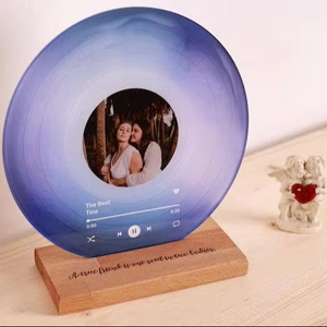 แผ่นอะคริลิควินิลรูปภาพส่วนตัวพร้อมเพลง ขนาด 8x8 นิ้ว กันน้ำ สไตล์วินเทจ ของขวัญเซอร์ไพรส์ ตกแต่งห้อง สตูดิโอ ข้อความรัก - Product Image 5