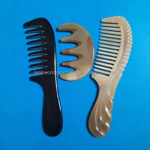 Peine de Cuerno de Búfalo Indio, Peine de Cuerno de Buey, Peines Hechos a Mano con Cuerno Natural, Listos para Enviar, Origen India, por FWE - Product Image 1
