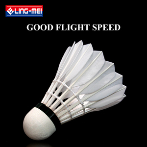 Pelota <span class=keywords><strong>de</strong></span> Bádminton Lingmei 90, Aprobada por la Federación Mundial <span class=keywords><strong>de</strong></span> Bádminton, Fabricada con Plumas <span class=keywords><strong>de</strong></span> Ganso TOP y Núcleo <span class=keywords><strong>de</strong></span> <span class=keywords><strong>Corcho</strong></span> - Product Image 3