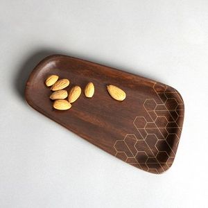Juego de bandejas de madera de nogal de primera calidad para comidas y decoraciones de lujo en el hogar con bordes de diferentes colores para servir té, frutas y café - Product Image 2