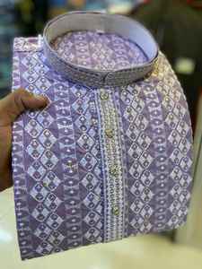 Kurta de créateur de luxe pour hommes vêtements traditionnels indiens en coton fabriqués à la main avec broderie personnalisée impression dessinée à la main pour les fêtes - Product Image 6