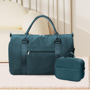 Bolsa de gimnasio deportiva con logotipo personalizado al por mayor, alta capacidad, multifuncional, correa de hombro desmontable, resistente al agua, poliéster elegante - Product Image 2
