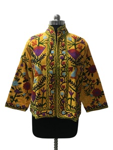 Veste courte en velours multicolore faite à la main pour femmes respirante motif floral Suzani brodé artisanal veste courte artisanale - Product Image 2