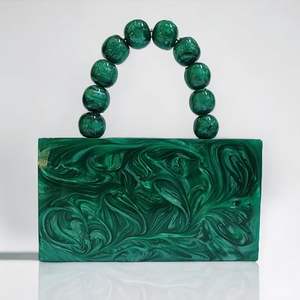 Pochette en résine écologique Elegance par LUXURY CRAFTS Accessoire de sac à main de style ange pour les amoureux de la mode - Product Image 6