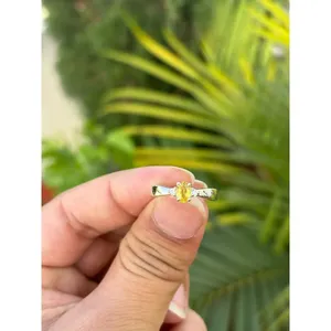 แหวนไพลินสีเหลืองธรรมชาติ เงินแท้ 925 แหวนพลอยทำมือสำหรับผู้หญิง ขายส่งเครื่องประดับ - Product Image 1