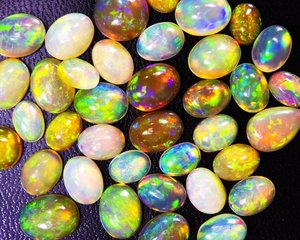 Cabujón de ópalo etíope Natural de fuego múltiple de la mejor calidad en forma de mezcla de piedras preciosas sueltas para la fabricación de joyas - Product Image 3