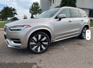 V-olvo XC90 Recharge T8 Ultimate Bright 4dr SUV AWD 2023 d'occasion en excellent état - Product Image 6