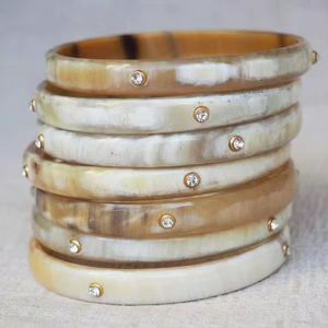 Brazalete de Cuerno de Búfalo Natural, el Regalo Más Vendido, Joyería Artesanal con Diseño Fantástico, Producto en Venta - Product Image 1