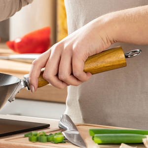 Padella per Wok in acciaio commerciale con manico in legno 26cm di diametro in stile cinese Design a nido d'ape per cucina a induzione a Gas coperchio in vetro - Product Image 6