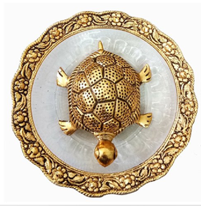 Una estatuilla de tortuga de latón rústico con una concha texturizada, perfecta para una estética vintage. Disponible a precios mayoristas - Product Image 4