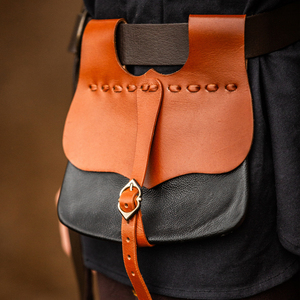 Pochette médiévale en cuir pleine fleur pour costume avec éléments de conception historiques, idéale pour les jeux de rôle et les événements Viking LARP - Product Image 3